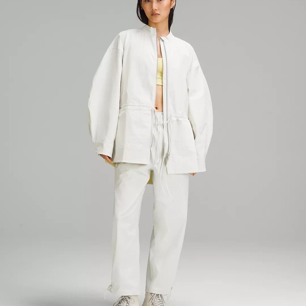 Lululemon Cinch-Waist Stretch Shirt Jacket in Bone